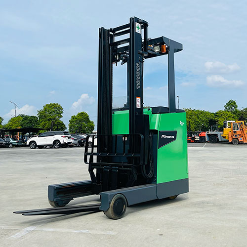 Reach Truck